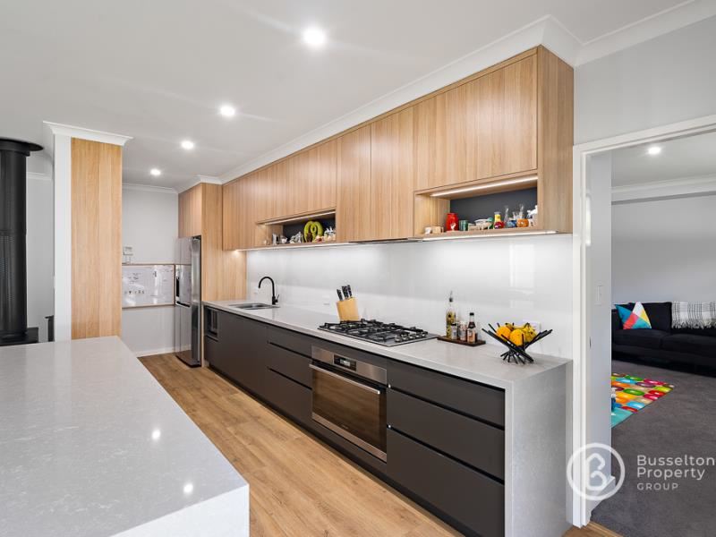 18 Rangatira Crescent, West Busselton