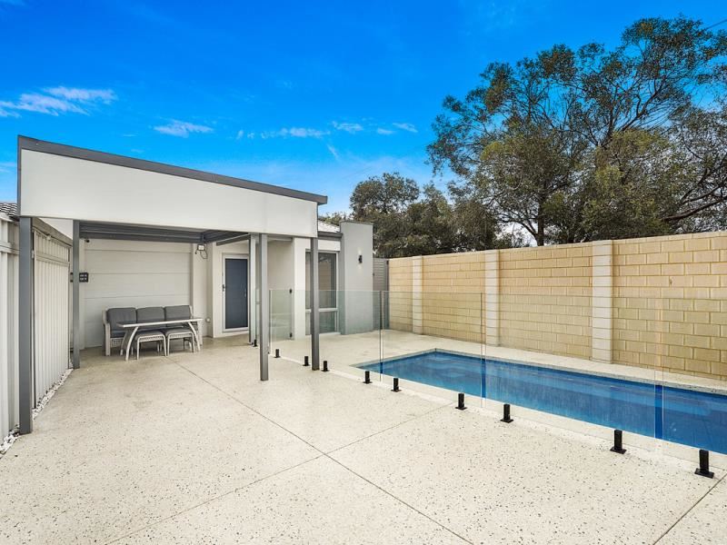 18 Chapel Court, Kingsley WA 6026