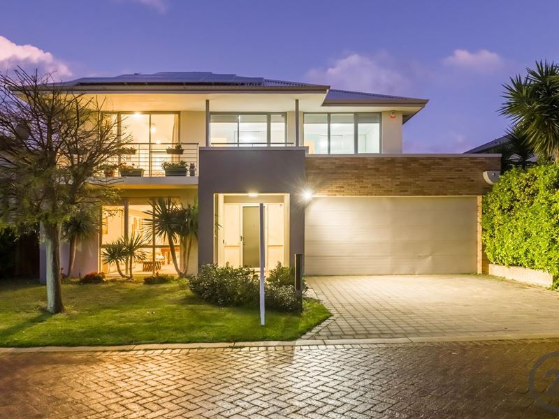 2 Arcot Court, Meadow Springs