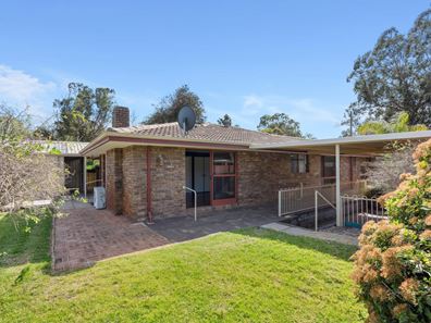 37 Wilkins Road, Kalamunda WA 6076