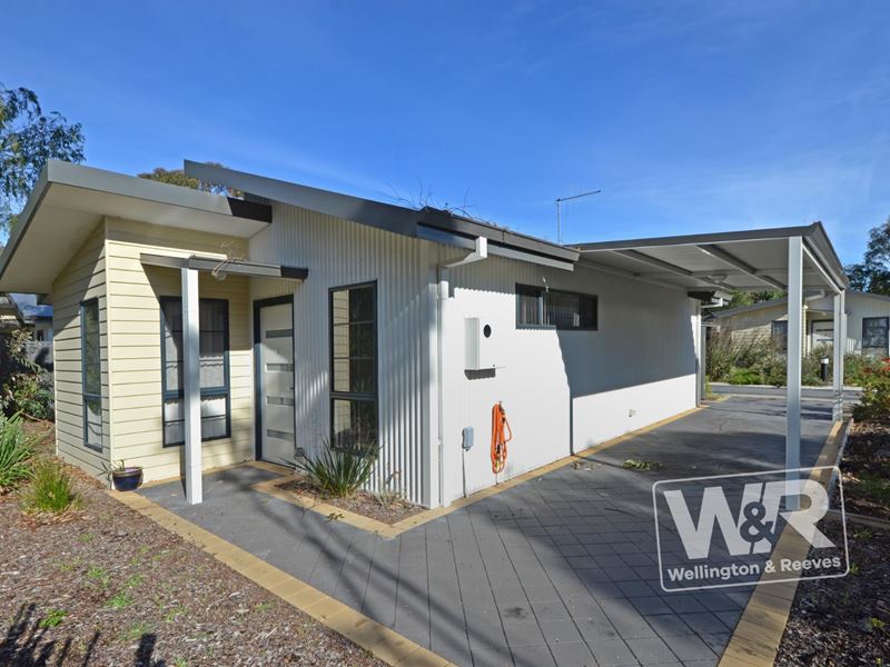 Unit 2, 18 Queen Street, Little Grove WA 6330