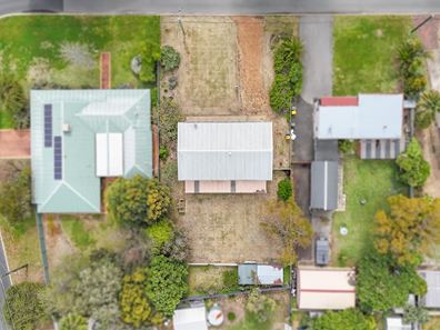 16 Redcliffe Road, Greenfields WA 6210