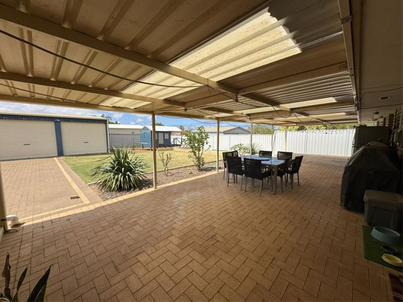 6 Pinyali Way, Waggrakine WA 6530