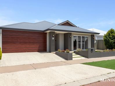 10 Pixie Street, Byford WA 6122