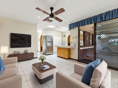 4 Stamos Court, Kardinya WA 6163