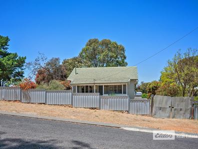 28 Porter Street, Collie WA 6225