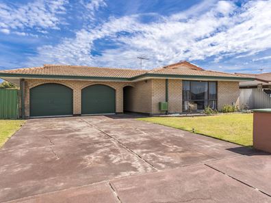13 Rand Ave, Waikiki WA 6169