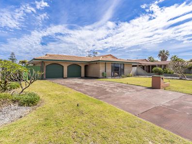 13 Rand Ave, Waikiki WA 6169