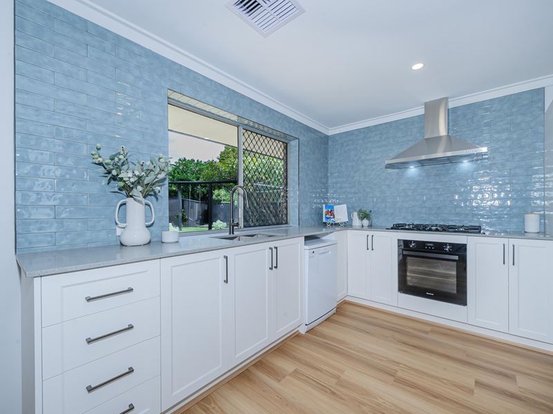 25 Jannali Way, Armadale WA 6112