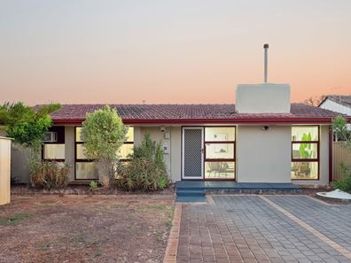 42 Broadway, Embleton WA 6062