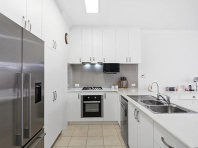 64 Cheriton Avenue, Ellenbrook WA 6069
