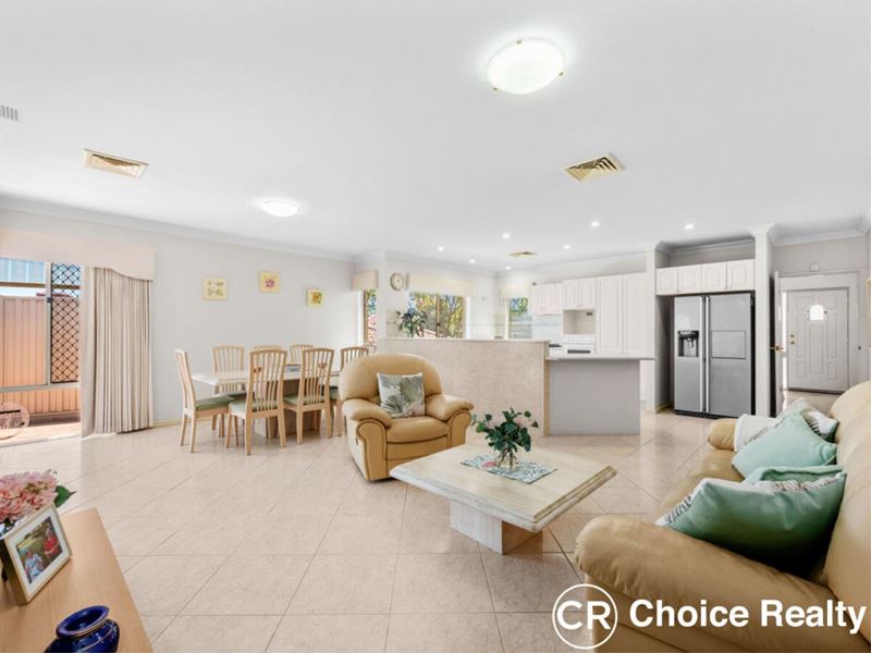 7A Atkinson Gardens, Leeming WA 6149