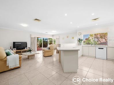 7A Atkinson Gardens, Leeming WA 6149