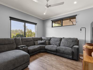 49 Tomarito Crescent, Bilingurr WA 6725