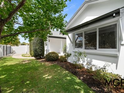 34 Stirk Road, Alfred Cove WA 6154
