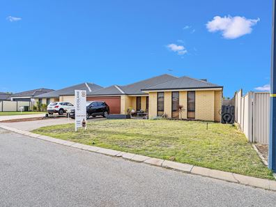 13 Geographe Bay Pass, Secret Harbour WA 6173