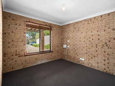 45 Oaklands Avenue, Halls Head WA 6210