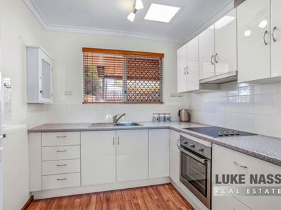 23/41 Lensham Place, Armadale WA 6112