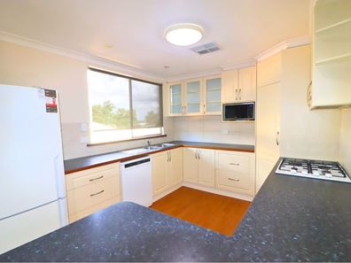 16 Ackland Street, Wongan Hills WA 6603