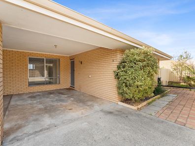 16/11 Louise St, Rockingham WA 6168