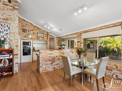 30 Robinia Risa, Helena Valley WA 6056