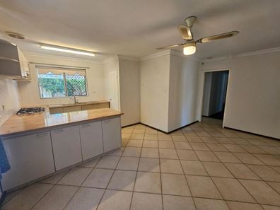 10 Clifton Street, Kelmscott WA 6111