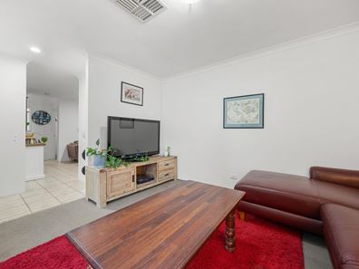 98 Strawberry Drive, Seville Grove WA 6112