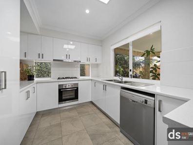 1/37 Wattle Mews, Hocking WA 6065