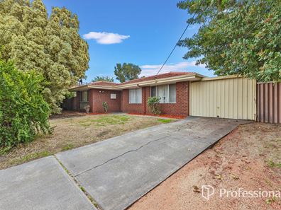 61 Strelitzia Ave, Forrestfield WA 6058