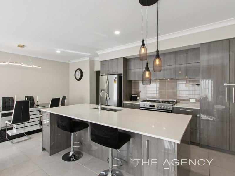 19 Lockwood Way, Aveley WA 6069