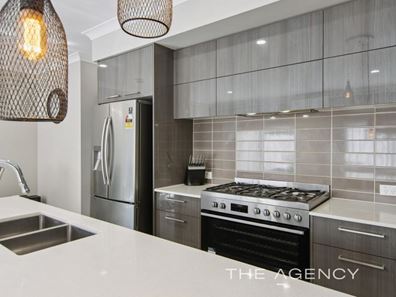 19 Lockwood Way, Aveley WA 6069