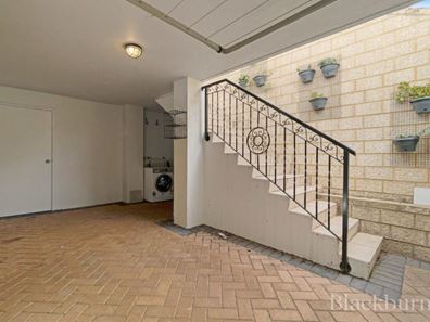 2/2 White Place, Subiaco WA 6008