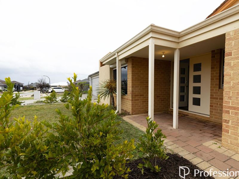 17 Monroe Cross, Aveley