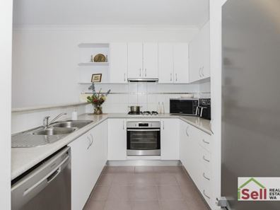 9/162 Lakeside Drive, Joondalup WA 6027