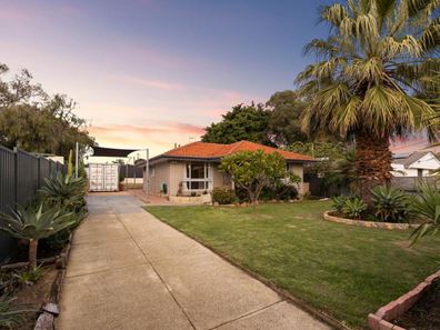 40 Girrawheen Avenue, Girrawheen WA 6064