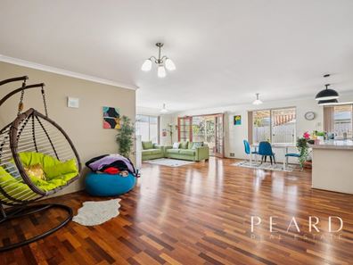 10 Tucker Court, Canning Vale WA 6155