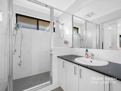 12 Malanda Street, Henley Brook WA 6055