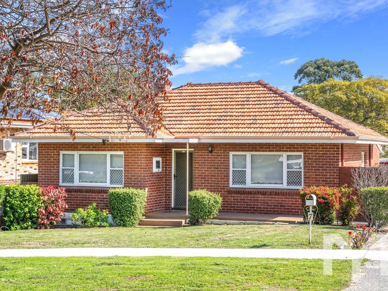7 Field Street, Beaconsfield WA 6162