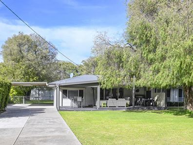 13 Chloe Court, Broadwater WA 6280