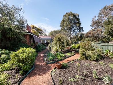 6 Lonnie Street, Daglish WA 6008