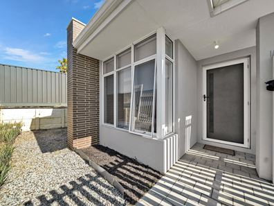 16a Squire Avenue, Heathridge WA 6027