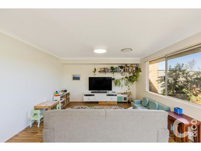 24 Tiliqua Crescent, Wandi WA 6167