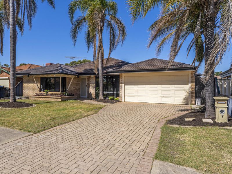 7 Eva Lynch Way, Warnbro WA 6169