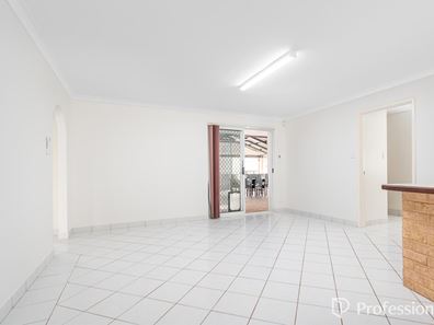 7 Mugana Crescent, Waggrakine WA 6530