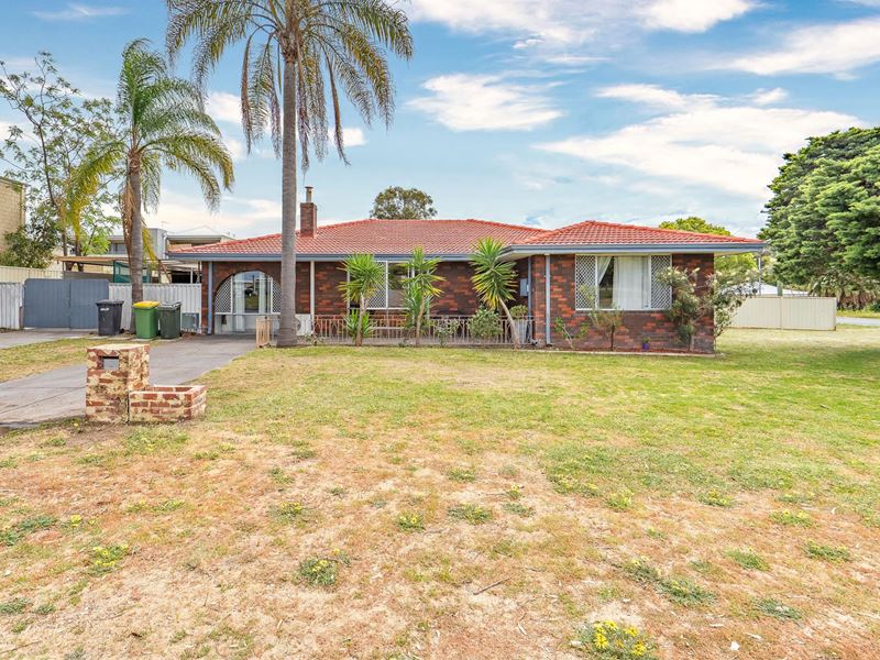 24 Service Street, Mandurah