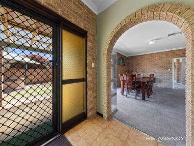 1 Blackthorne Crescent, South Lake WA 6164