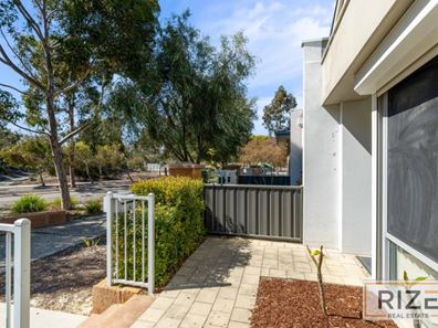 12 Nodder Lane, Banksia Grove WA 6031