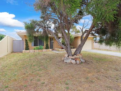 77 Cuthbertson Drive, Cooloongup WA 6168
