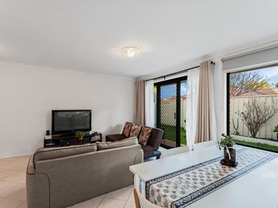 7/10 Dowling Street, Rockingham WA 6168
