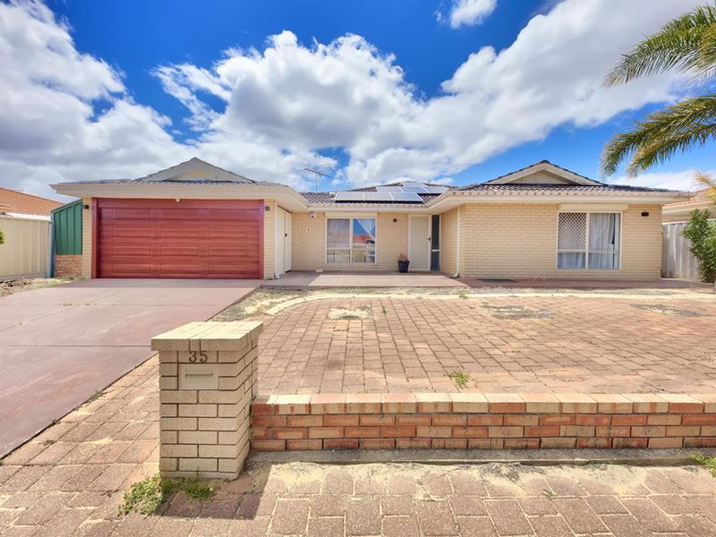 35 Ullinger Loop, Marangaroo